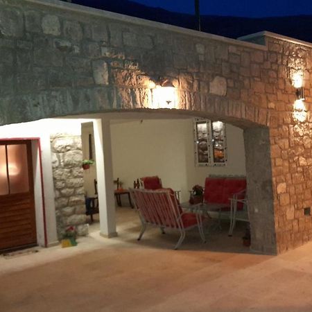 הוילה Petrovac Stone House In Buljarica מראה חיצוני תמונה
