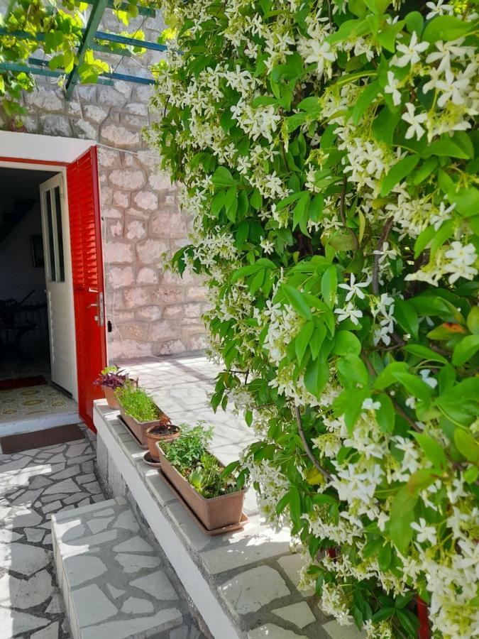 הוילה Petrovac Stone House In Buljarica מראה חיצוני תמונה